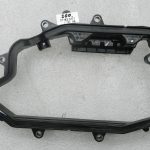 Nissan Navara II D40 3.0DCi oriģinālais pārsega stiprinājums labajā pusē 175755X20D