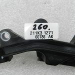 Nissan Navara II D40 3.0DCi oriģinālais pārsega stiprinājums labajā pusē 175755X20D