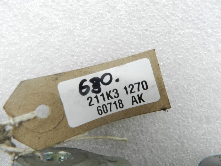 Toyota oriģinālās durvju eņģes, aizmugurējās kreisās puses durvju komplekts, 1G6, pelēks metalizēts