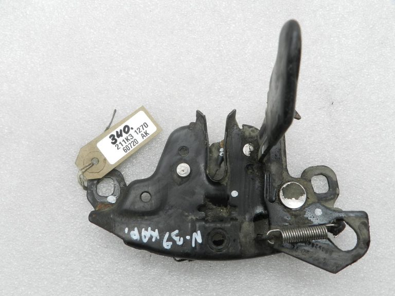 Nissan Navara II oriģinālā motora pārsega slēdzene 656015X10A