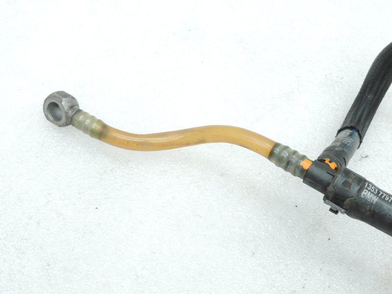BMW E60 E61 M57N2 degvielas caurule 7797541 7796132