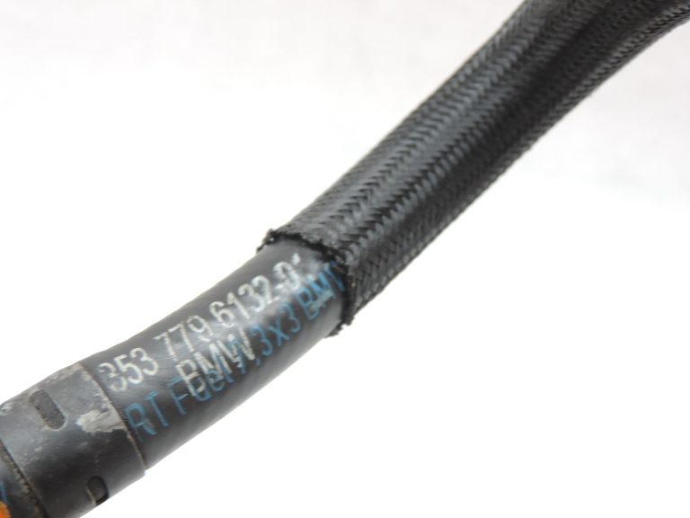 BMW E60 E61 M57N2 degvielas caurule 7797541 7796132