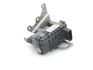BMW E60 E61 M57N2 turbokompresora vadības servomotors Garrett Hella