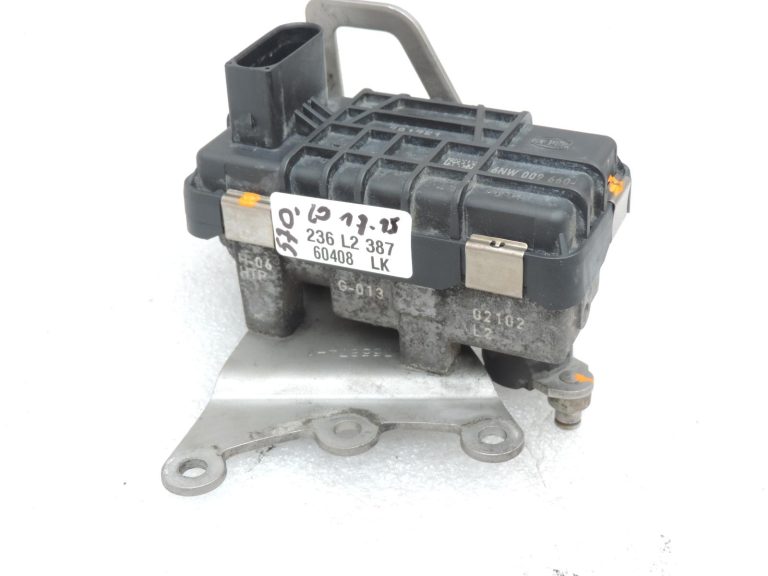 BMW E60 E61 M57N2 turbokompresora vadības servomotors Garrett Hella