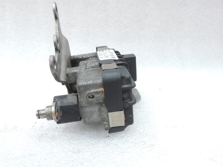 BMW E60 E61 M57N2 turbokompresora vadības servomotors Garrett Hella