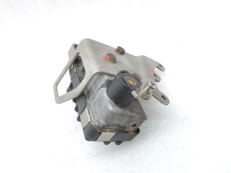 BMW E60 E61 M57N2 turbokompresora vadības servomotors Garrett Hella