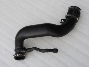 Gaisa ieplūdes šļūtene Jeep Commander XH Grand Cherokee WH 3.0 CRD 53013672AE