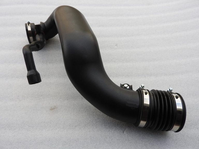 Gaisa ieplūdes šļūtene Jeep Commander XH Grand Cherokee WH 3.0 CRD 53013672AE