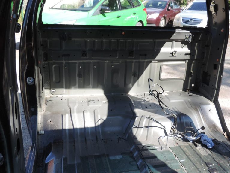 Nissan Navara II D40 Doublecab virsbūve