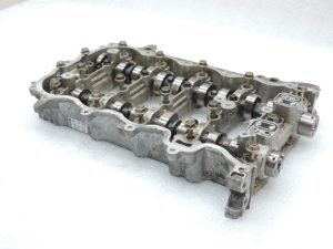 OE Toyota 1,3i benzīns 1NR-FE 16v vārpstas ar vārpstas korpusu 1110347010