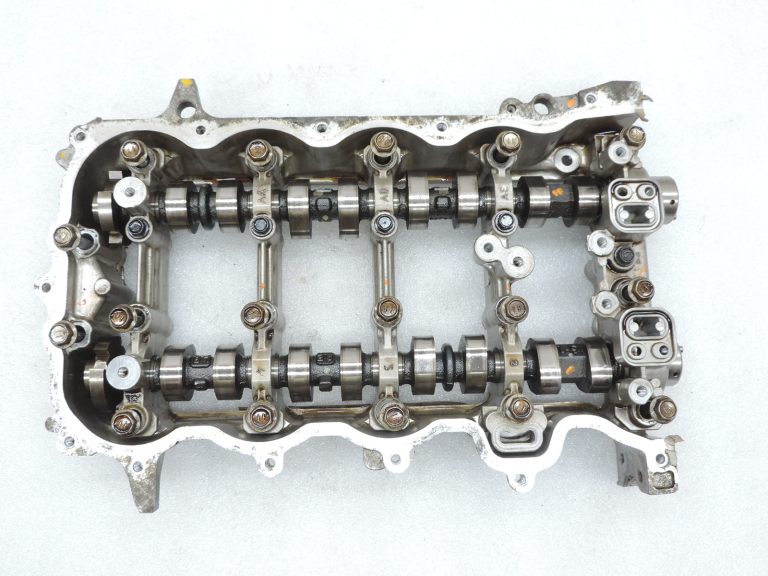 OE Toyota 1,3i benzīns 1NR-FE 16v vārpstas ar vārpstas korpusu 1110347010