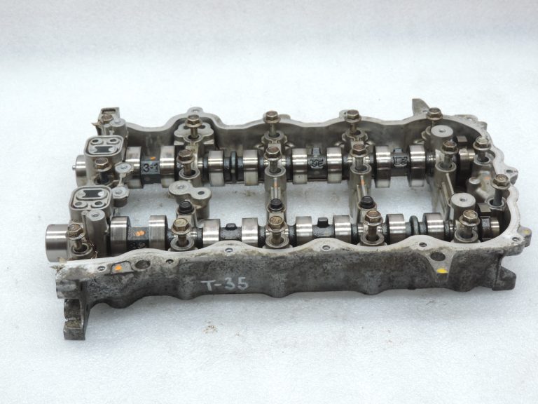 OE Toyota 1,3i benzīns 1NR-FE 16v vārpstas ar vārpstas korpusu 1110347010