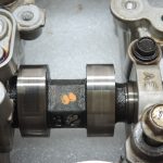 OE Toyota 1,3i benzīns 1NR-FE 16v vārpstas ar vārpstas korpusu 1110347010