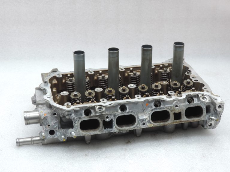 OE Toyota 1,3i benzīns 1NR-FE 16v cilindru galva Engine Head 1110149465