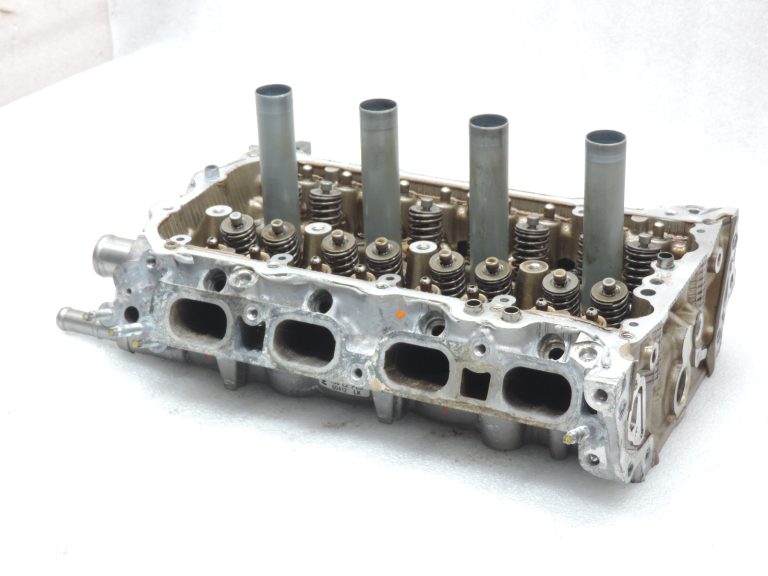 OE Toyota 1,3i benzīns 1NR-FE 16v cilindru galva Engine Head 1110149465