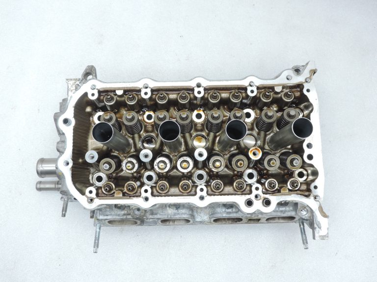 OE Toyota 1,3i benzīns 1NR-FE 16v cilindru galva Engine Head 1110149465