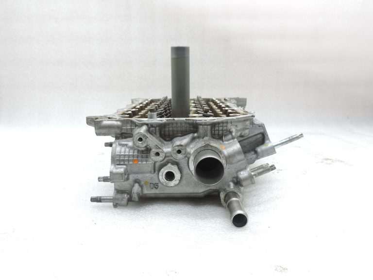 OE Toyota 1,3i benzīns 1NR-FE 16v cilindru galva Engine Head 1110149465