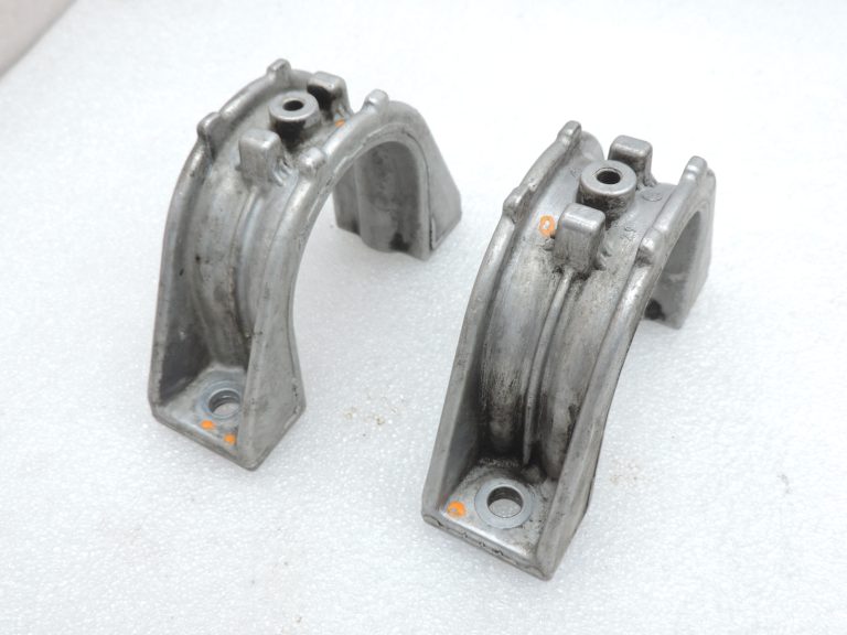 OE BMW E60 E61 E61 priekšējā stabilizatora stiprinājuma kronšteins 6757099