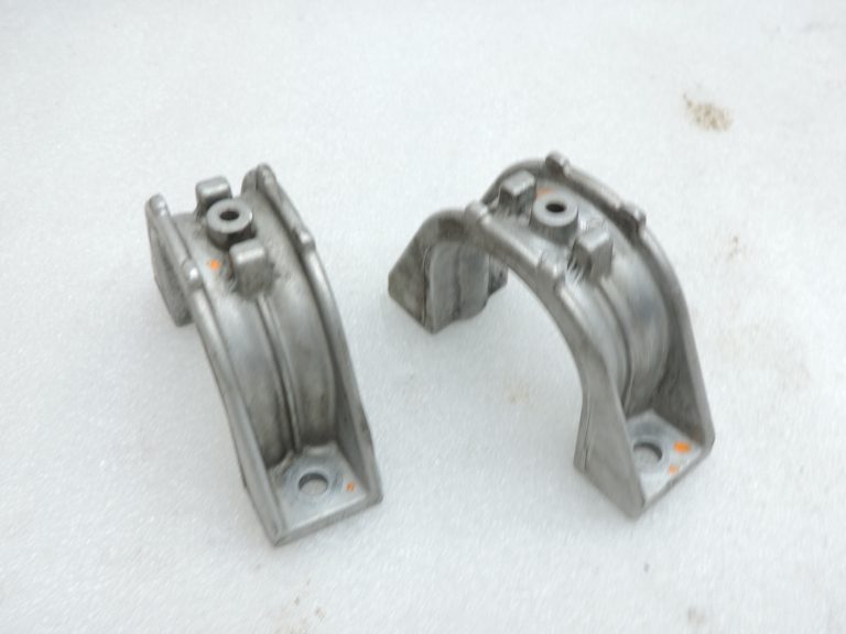 OE BMW E60 E61 E61 priekšējā stabilizatora stiprinājuma kronšteins 6757099