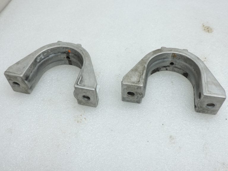 OE BMW E60 E61 E61 priekšējā stabilizatora stiprinājuma kronšteins 6757099
