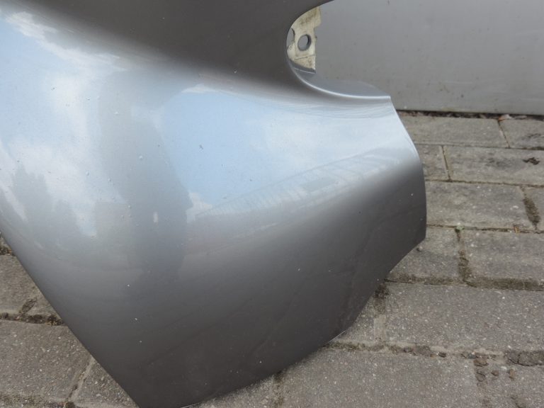 Smart ForTwo W450 labais priekšējais spārns, sudraba krāsā, pārklāts ar sudraba krāsas laku