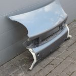„Smart ForTwo W450“ priekšējā bampera vidusdaļa, detaļas sudrabkrāsā, pārklātas ar sudrabkrāsas laku