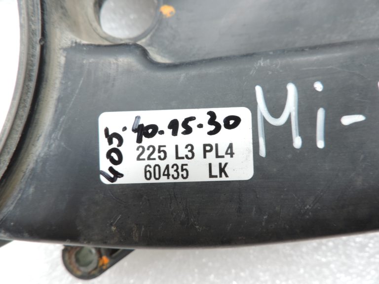 OE Mitsubishi Pajero L200 2,5TD 4D56 zobainās siksnas apakšējais pārsegs MD307528