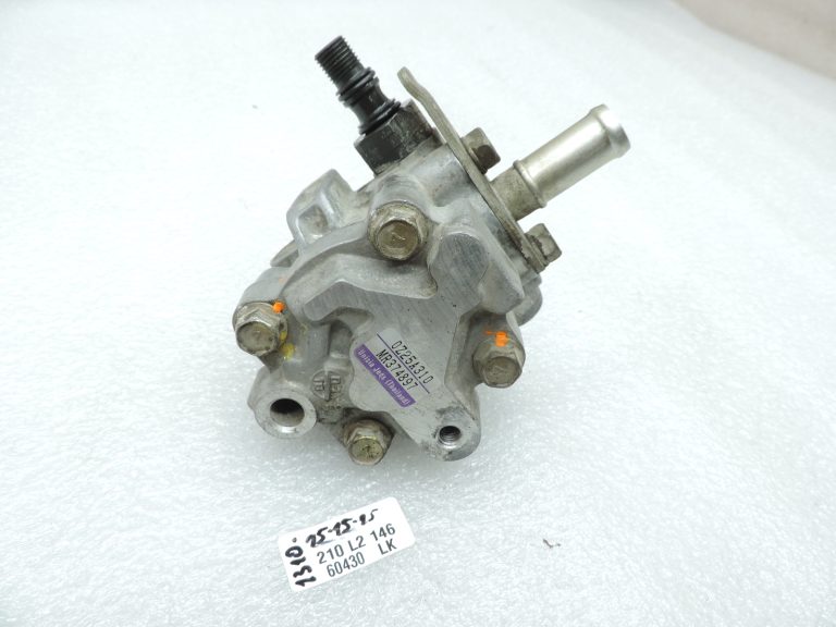 OE Mitsubishi L200 K64T K74T 2,5TD 4D56 stūres pastiprinātāja sūknis MR374897