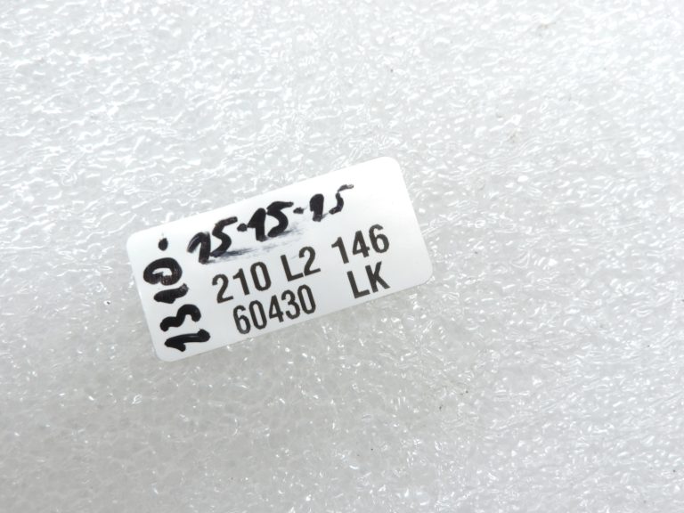 OE Mitsubishi L200 K64T K74T 2,5TD 4D56 stūres pastiprinātāja sūknis MR374897
