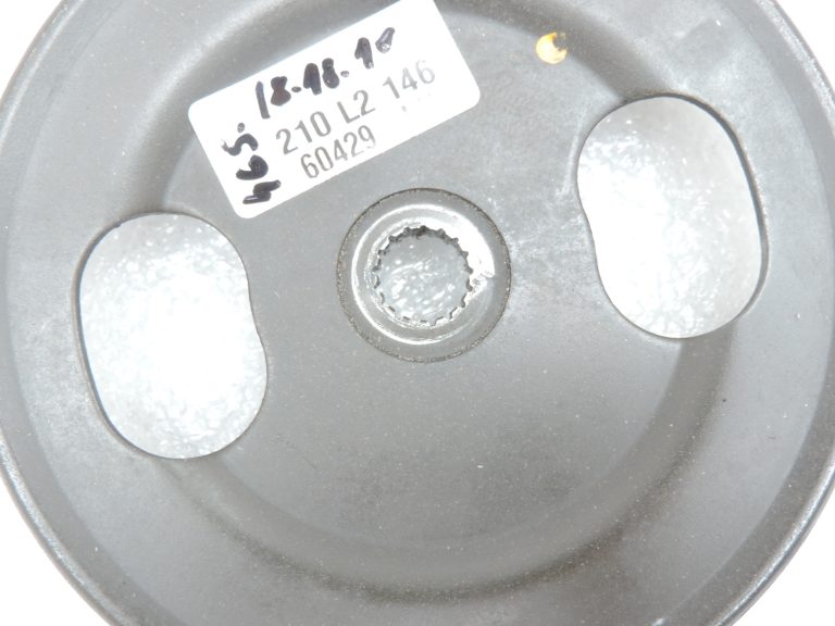 Mitsubishi L200 K74T 2.5TD 4D56 Stūres pastiprinātāja sūkņa rullītis MR510496