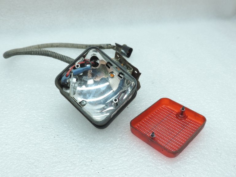 AFTERMARKET Mitsubishi L200 K7 K6 aizmugurējais miglas lukturis MR296241