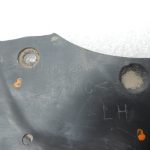 OE Mitsubishi L200 K74T K75T priekšējais kreisais dubļu aizsargs MR109283