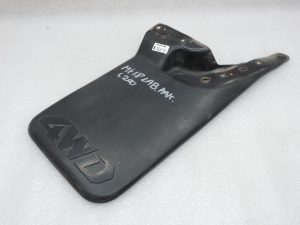 Mitsubishi L200 K74T K75T aizmugurējais labais dubļu aizsargs MR109290