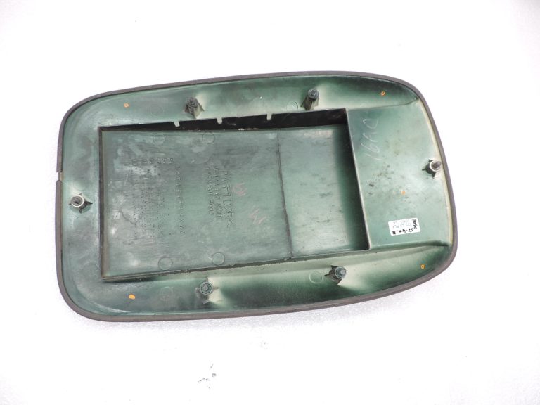 Mitsubishi L200 K64T K74T motora pārsega gaisa ieplūdes atvere MR144837 Hood air scope