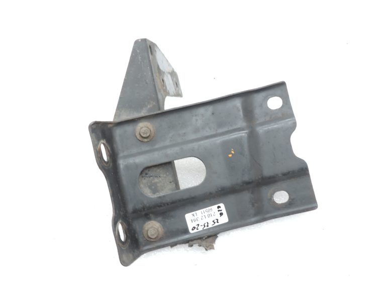 Mitsubishi L200 K64T K74T K75T priekšējā labās puses bufera kronšteins MR242624