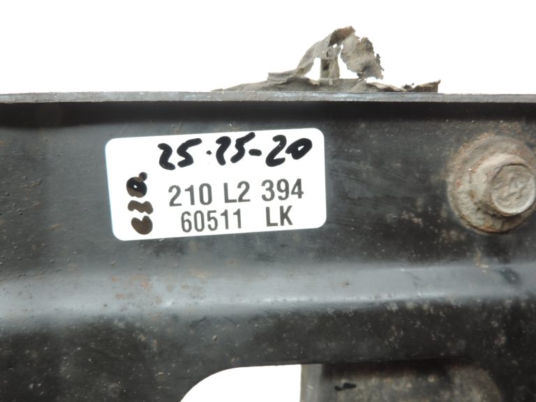 Mitsubishi L200 K64T K74T K75T priekšējā labās puses bufera kronšteins MR242624