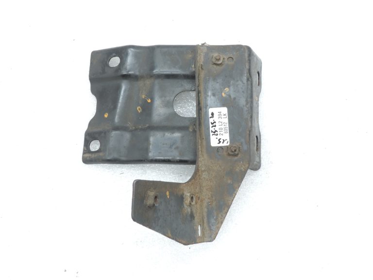 Mitsubishi L200 K64T K74T K75T priekšējā kreisā bufera kronšteins MR242623