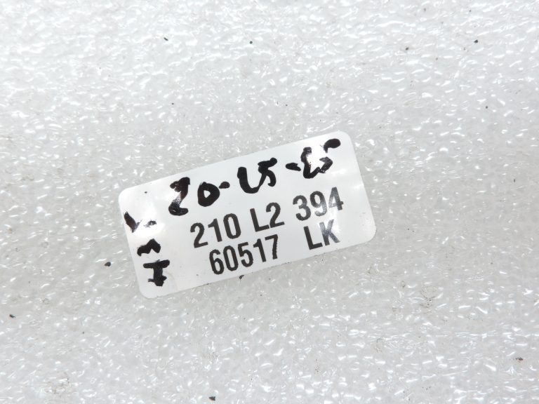 Mitsubishi L200 K62T K64T K74T K75T bagāžnieka durvju fiksators MR143291 MR143292