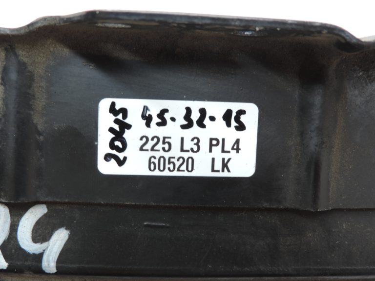 Mitsubishi L200 2,5TD 4D56 K74T V46W V44W V26W starpdzesētājs MD158600