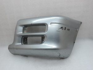 Mitsubishi L200 K74T priekšējā bufera kreisais stūris MR144781