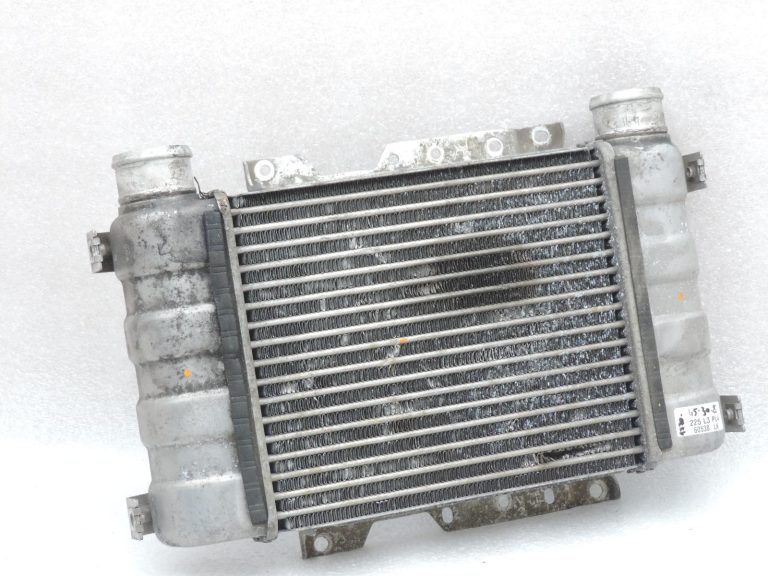 Mitsubishi L200 2,5TD 4D56 K64T K74T starpdzesētājs 1530A018 Intercooler