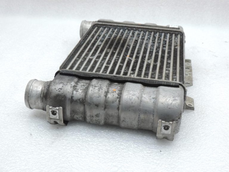 Mitsubishi L200 2,5TD 4D56 K64T K74T starpdzesētājs 1530A018 Intercooler