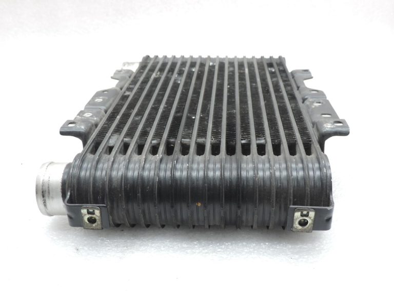 Mitsubishi L200 2,5TD 4D56 K64T K74T V44W starpdzesētājs (Intercooler) MR552982
