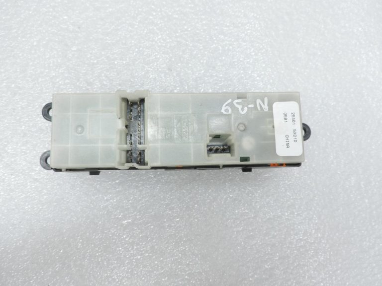 Oriģināls „Nissan Navara II D40“ logu pacēlāja slēdzis priekšā pa kreisi 254015X01D