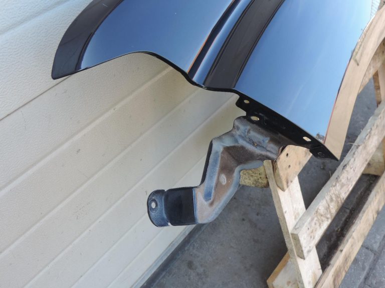 Nissan Navara II D40 priekšējais kreisais spārns, Ferbe GN0, melns, F31014X0MA