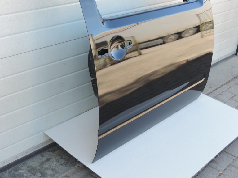 Nissan Navara II D40 priekšējā labā durvju apdare GN0, melna H01005X0MB