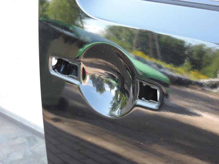Nissan Navara II D40 priekšējā labā durvju apdare GN0, melna H01005X0MB