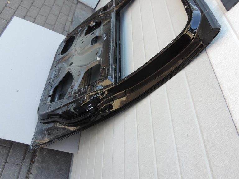 Nissan Navara II D40 priekšējā labā durvju apdare GN0, melna H01005X0MB