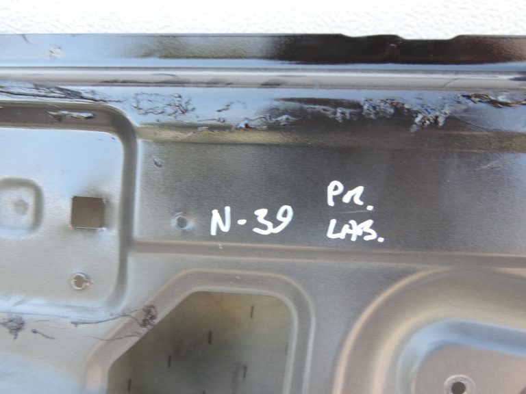 Nissan Navara II D40 priekšējā labā durvju apdare GN0, melna H01005X0MB