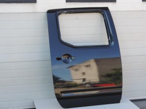 Nissan Navara II D40 aizmugurējā labā durvja rokturis GN0, melns 82101EB30J